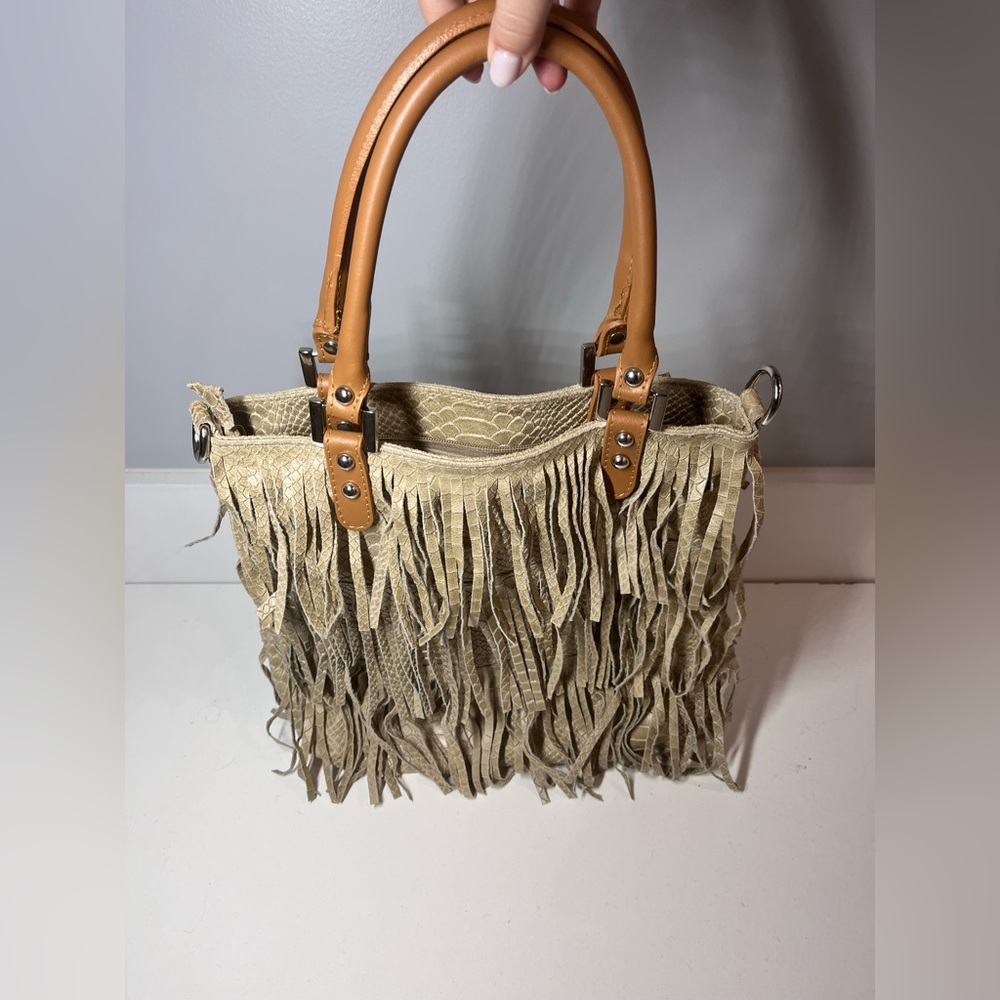 Italian leather hobo bag with tassels for summer